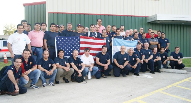 Capacitación de bomberos argentinos en la Academia de Bomberos de Houston