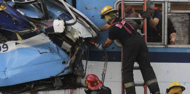 Los Bomberos: piezas fundamentales para rescatar víctimas y trasladar heridos