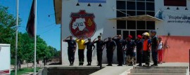Los cuarteles de todo el país homenajearon a los bomberos fallecidos en Barracas
