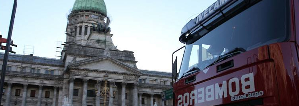 El Consejo Nacional de Bomberos gestiona ante el Senado la ART para todos los bomberos del país