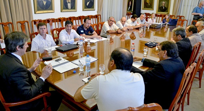 Planteos de Bomberos Voluntarios: el gobierno presentó propuestas de solución Planteos de Bomberos Voluntarios: el gobierno presentó propuestas de solución