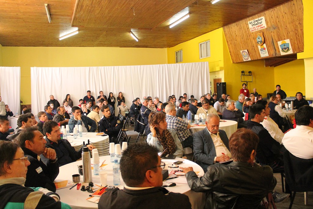 Tuvo lugar en Plottier un encuentro de Bomberos Voluntarios Tuvo lugar en Plottier un encuentro de Bomberos Voluntarios