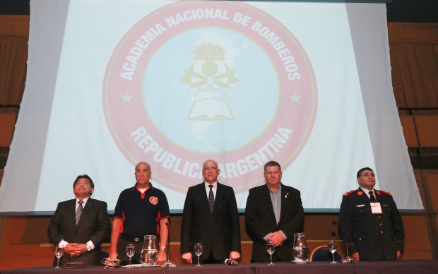 Bonfatti participó en Rosario del encuentro de dirigentes de la Federación de Bomberos Voluntarios