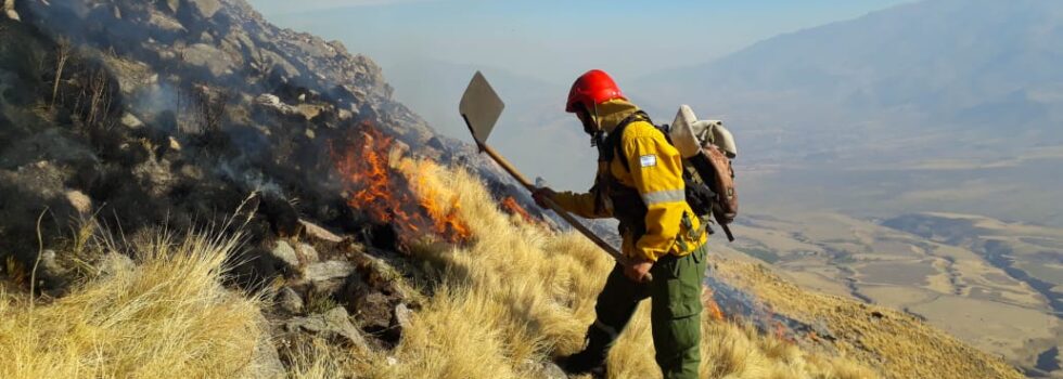 Bomberos Voluntarios en alerta por los incendios forestales