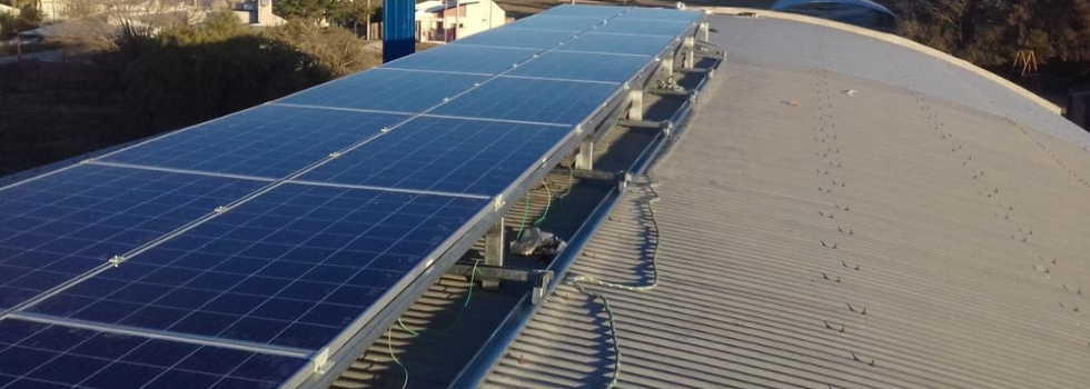 Sustentabilidad: Bomberos de María Grande incorporan paneles solares